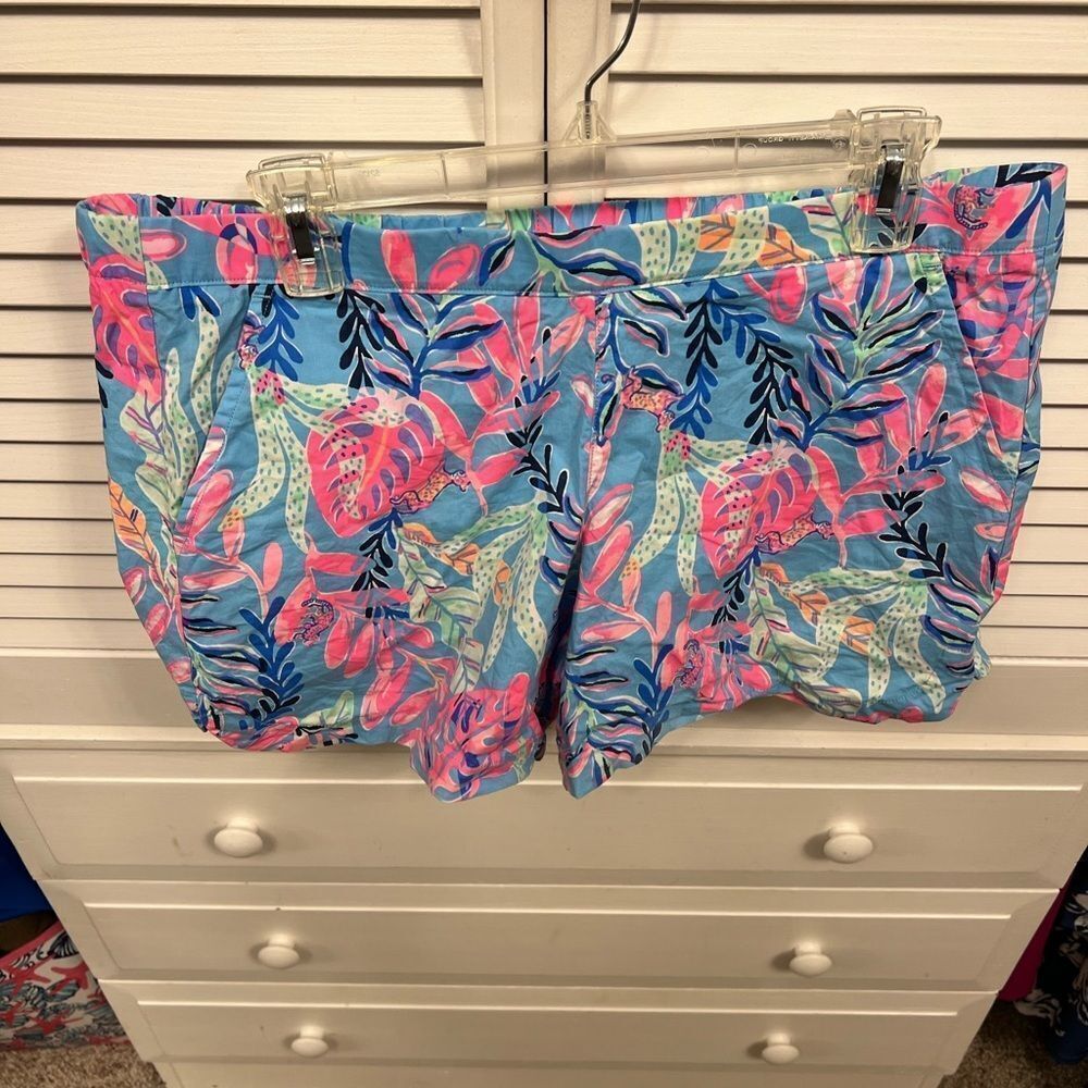 New without tags Lilly Pulitzer Ocean View Vista Al Mar Shorts size Large